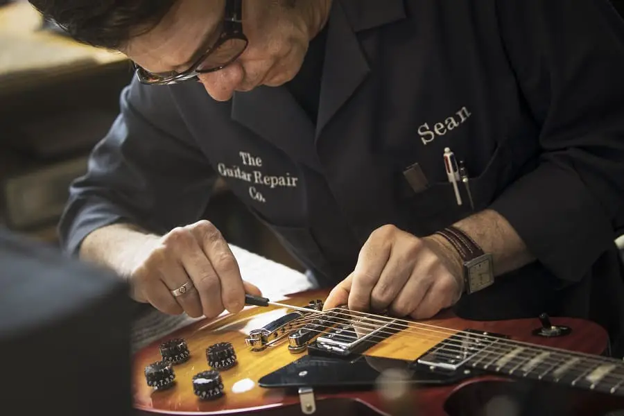 How To Restring An Electric Guitar