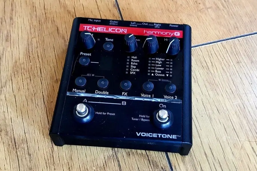 Top 3 Best Vocal Octave Pedals (2020 Reviews)