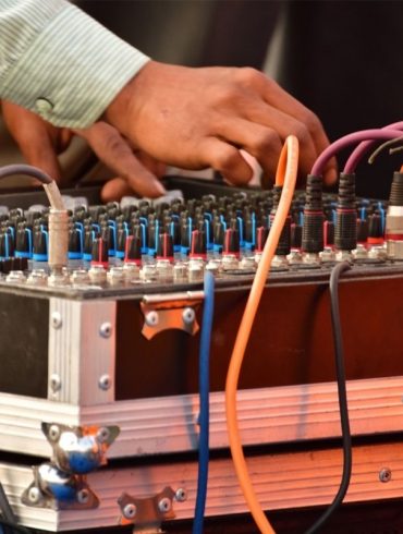 how to connect mixer to audio interface