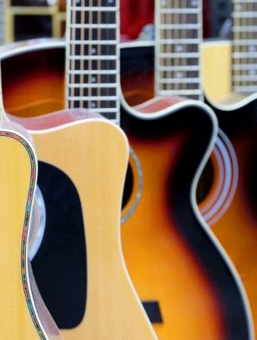 Everything You Need to Know About the Headless Guitar